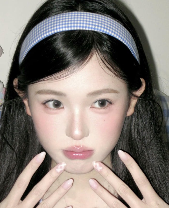 Ảnh chân dung gái xinh cận mặt