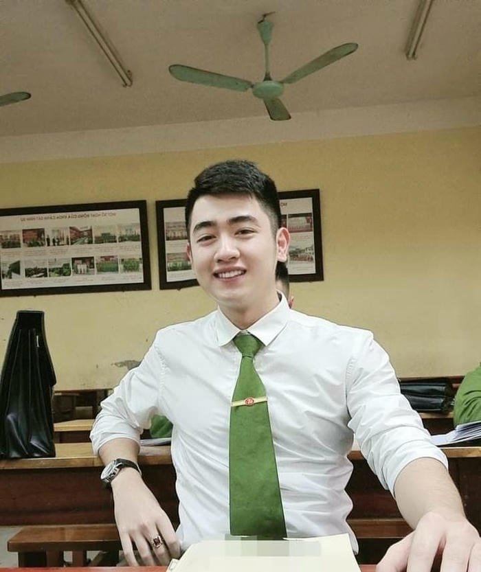 Ảnh chiến sĩ công an