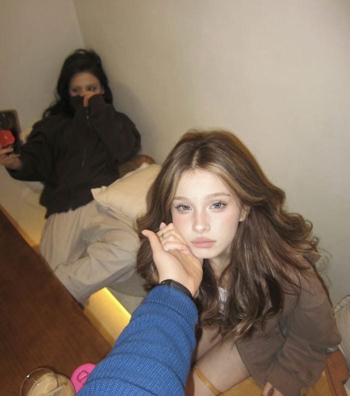 Ảnh gái Tây xinh phong cách tự nhiên