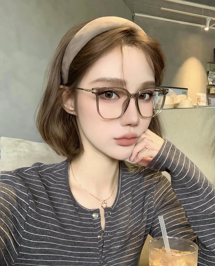 Ảnh gái xinh da trắng thanh tú tự nhiên