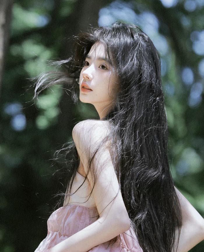 Ảnh quay lưng phong cách đẹp