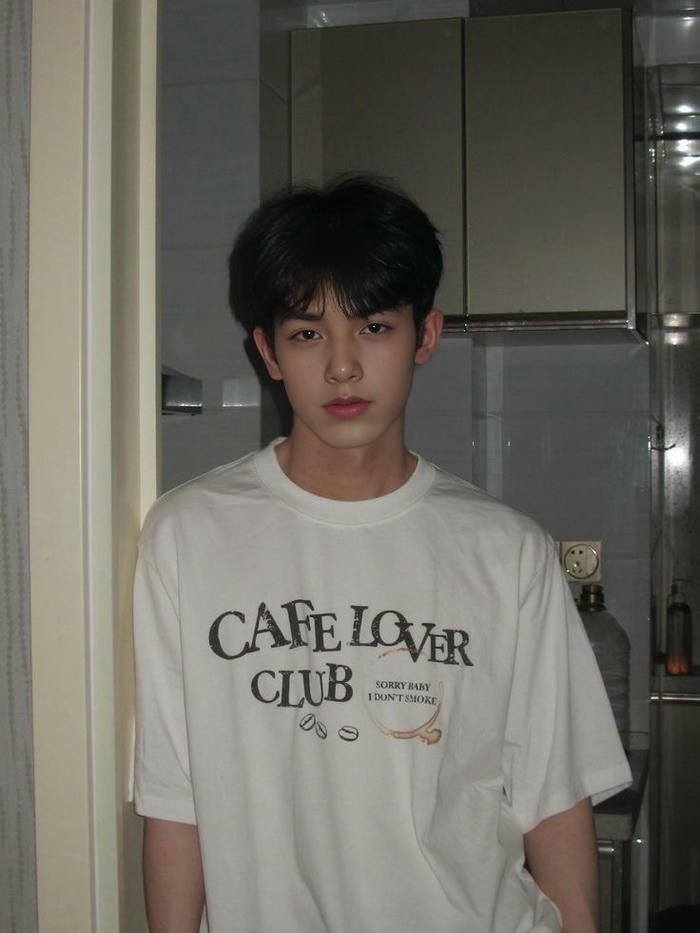 Ảnh trai Việt Nam chụp nghệ thuật