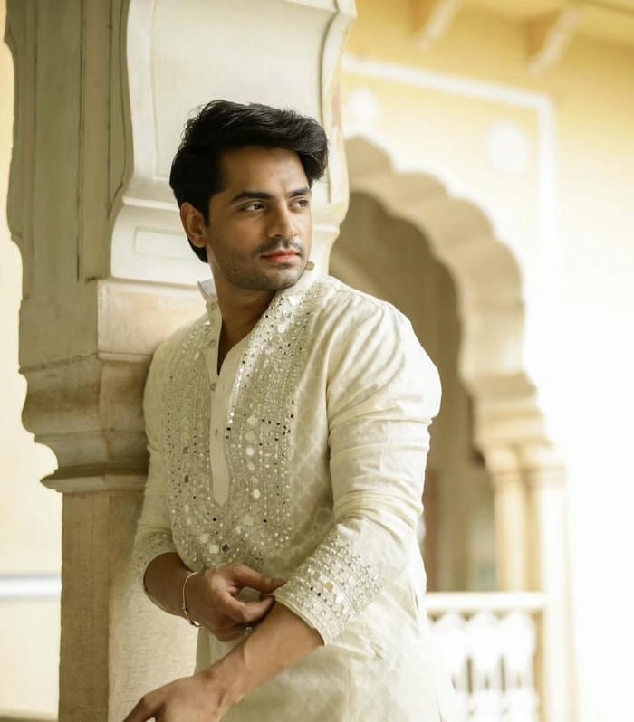 Ảnh trai đẹp Ấn Độ nổi bật trên mạng xã hội