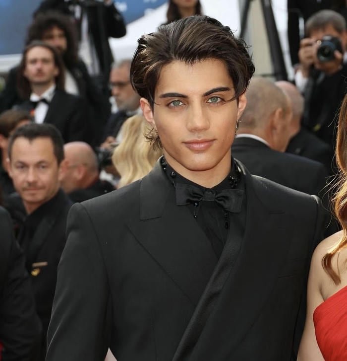 Ảnh trai đẹp Ấn Độ sang trọng và nam tính