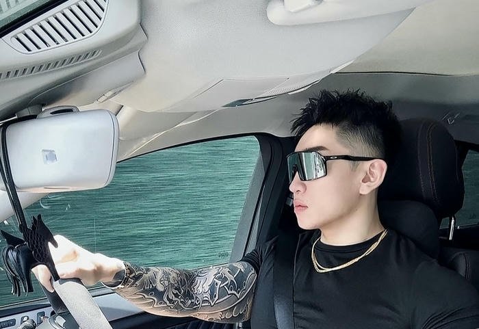 Ảnh trai đẹp bụi bặm và cuốn hút