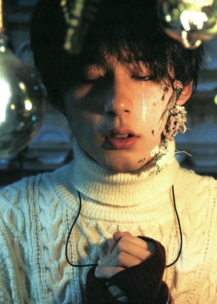 Ảnh trai đẹp khóc chân thật