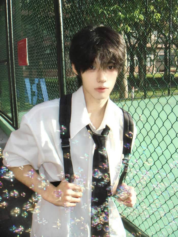 Ảnh trai học sinh biểu cảm tự nhiên