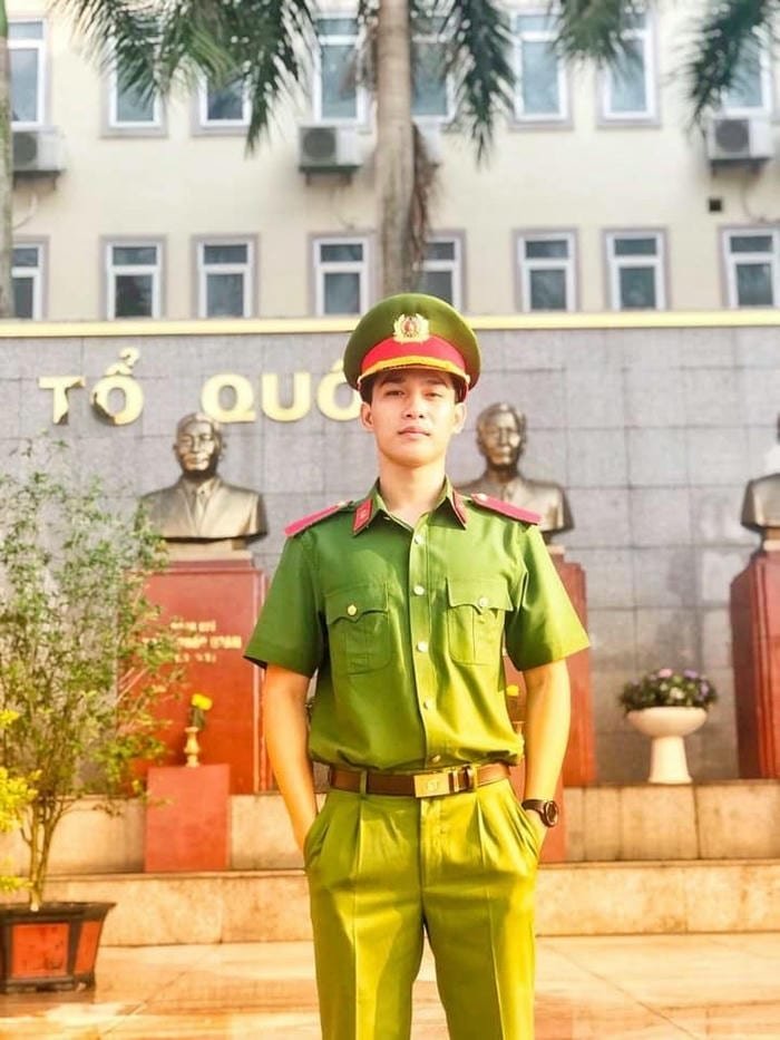 Công an dáng chuẩn