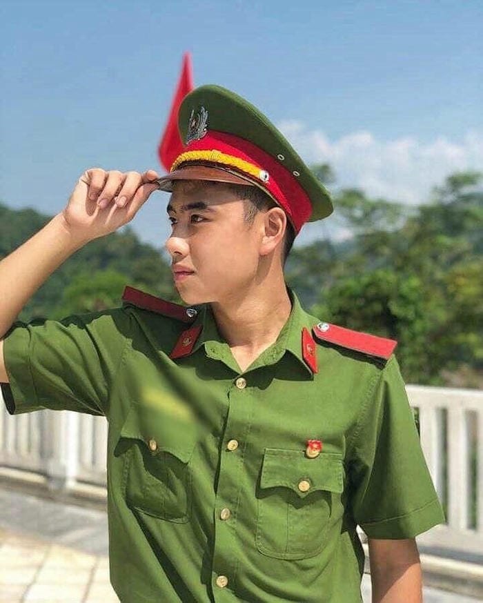 Công an trẻ và tự tin