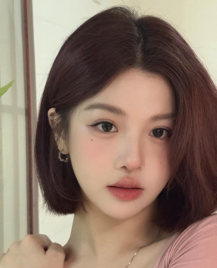 Gái xinh da trắng mang nét đẹp hiện đại