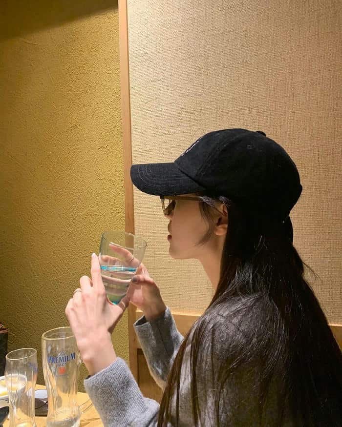 Gái xinh đeo kính nghệ thuật tuyệt đẹp