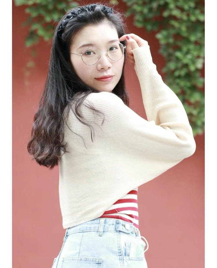 Gái xinh quay lưng tuyệt đẹp