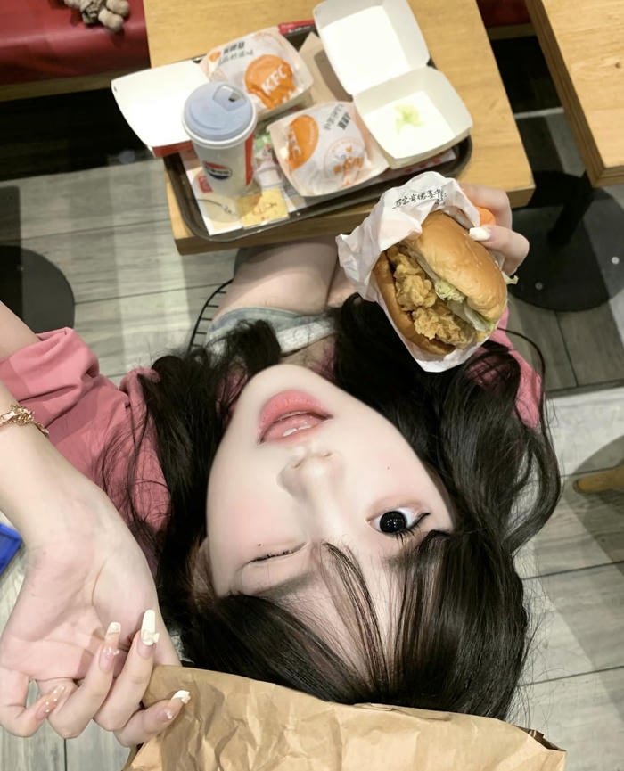 Hình gái xinh da trắng nhìn là mê