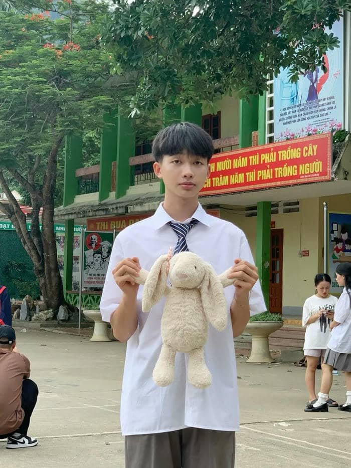 Hình trai học sinh Việt Nam trẻ trung