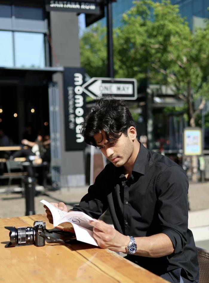 Trai đẹp Ấn Độ với làn da bánh mật khỏe khoắn