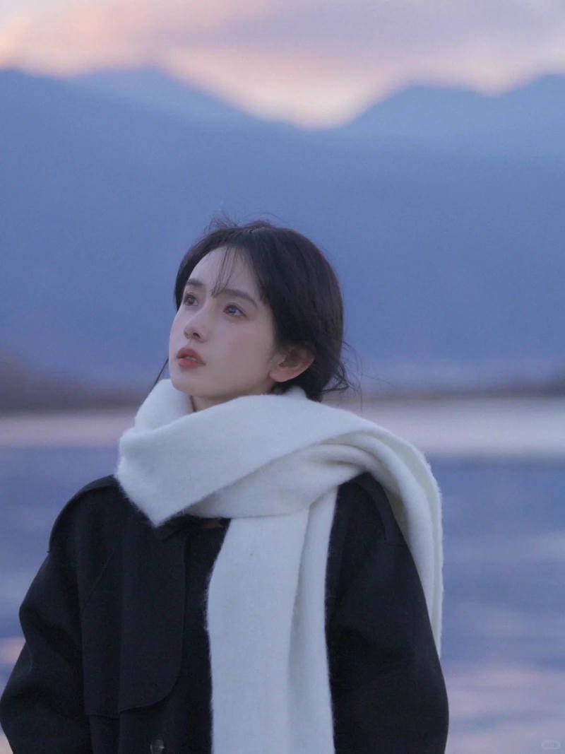 ảnh buồn gái xinh thất tình