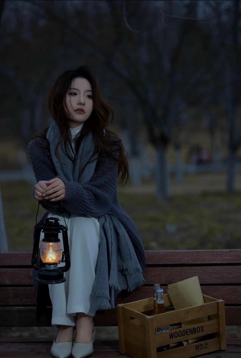 ảnh gái xinh buồn nghĩ ngợi