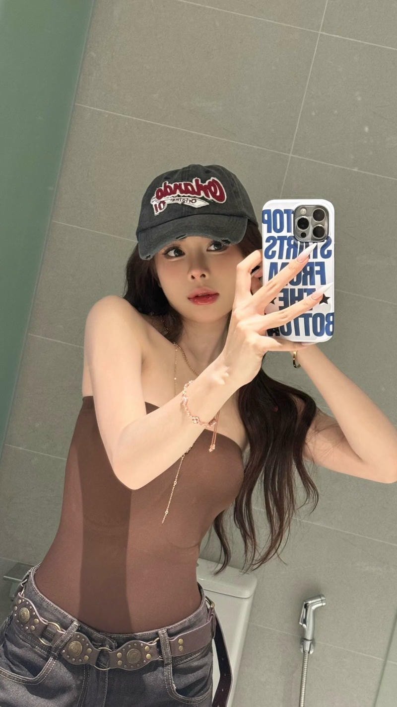 ảnh gái xinh cá tính tiktok