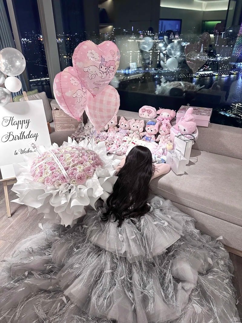 ảnh gái xinh chụp ảnh sinh nhật