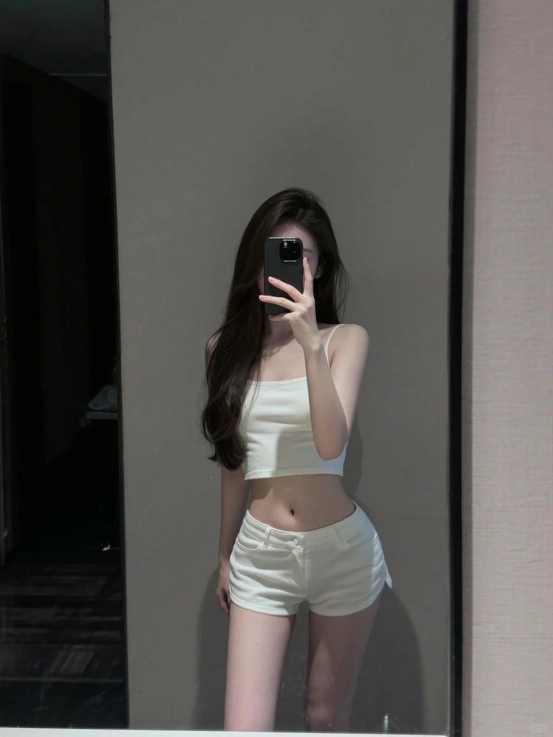 ảnh gái xinh chụp gương ngầu