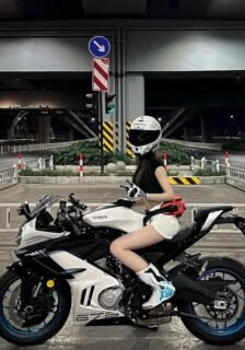 Tuyển tập 123+ ảnh gái xinh ngồi xe độ phong cách cực chất - Homepage featured post