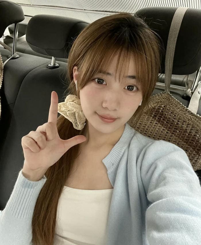 ảnh gái xinh mặt mộc với nụ cười trong trẻo