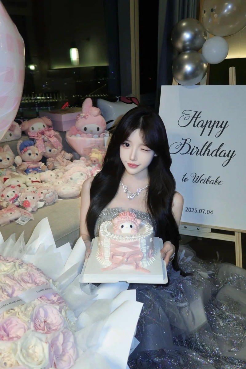 ảnh gái xinh mừng sinh nhật bạn