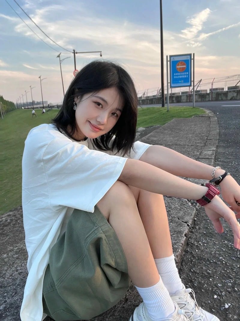 ảnh gái xinh tóc ngang vai dễ thương 2k3