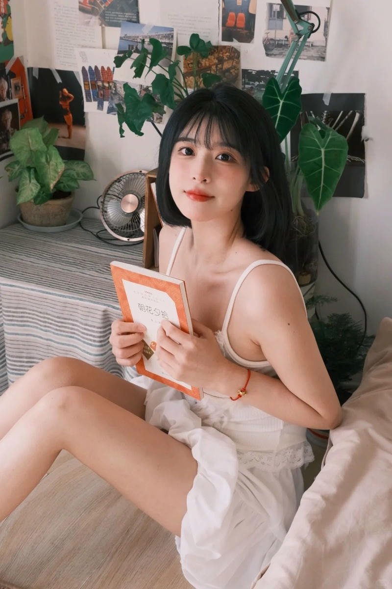 ảnh gái xinh tóc ngang vai nhẹ nhàng