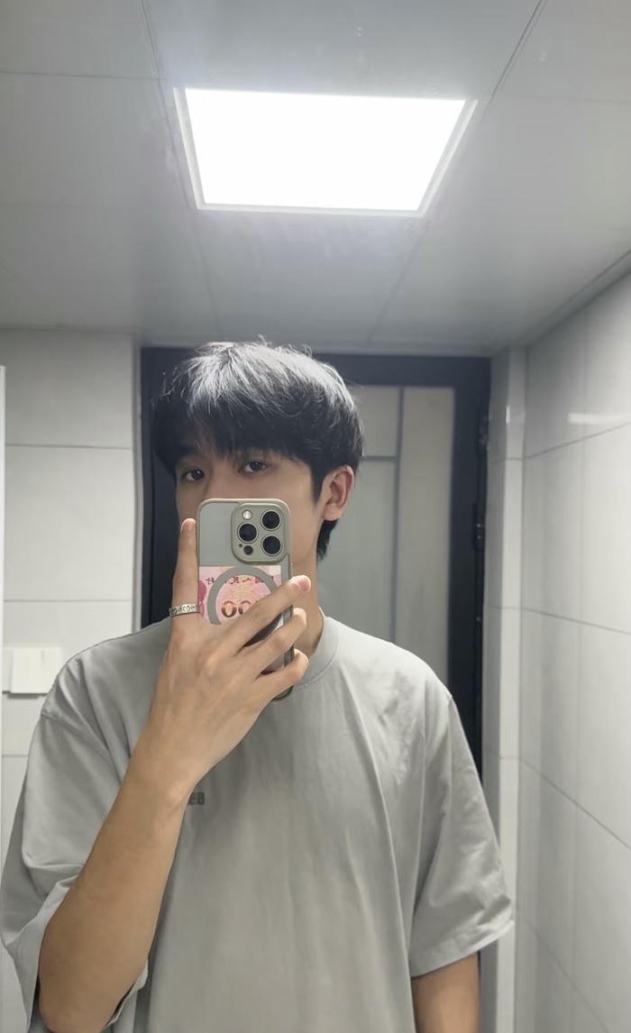 ảnh trai đầu nấm bí ẩn ngầu