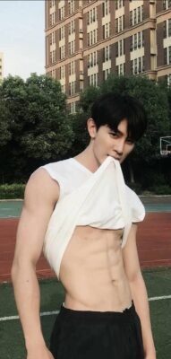 ảnh trai đẹp có body cân đối và khỏe mạnh