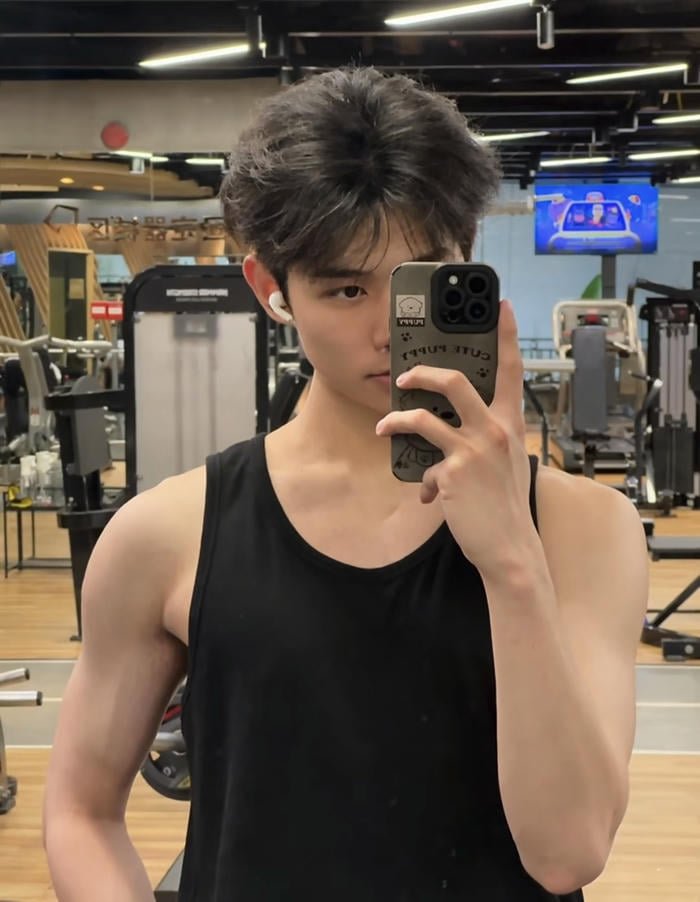 ảnh trai đẹp khuôn mặt góc cạnh