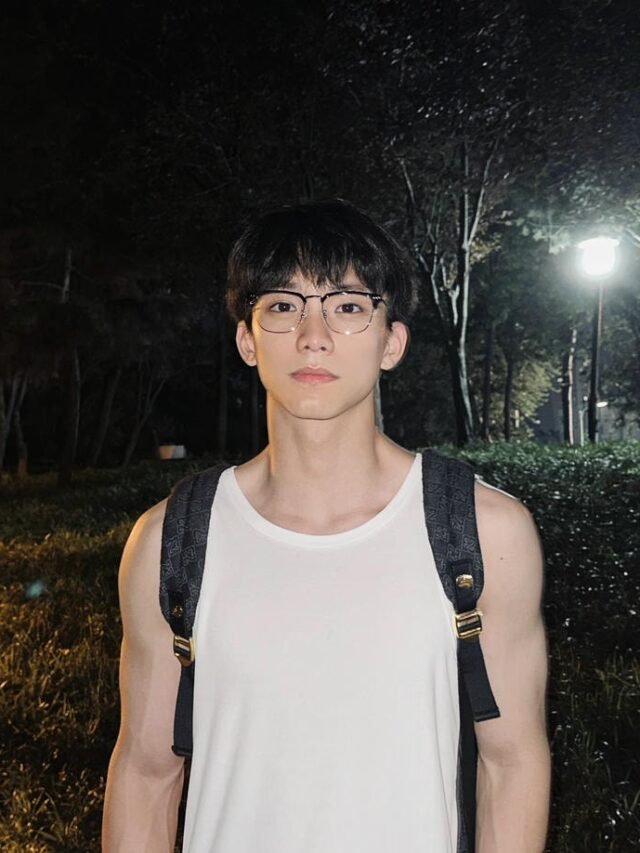 List 95+ ảnh trai đẹp đeo kính khiến chị em mê mẩn