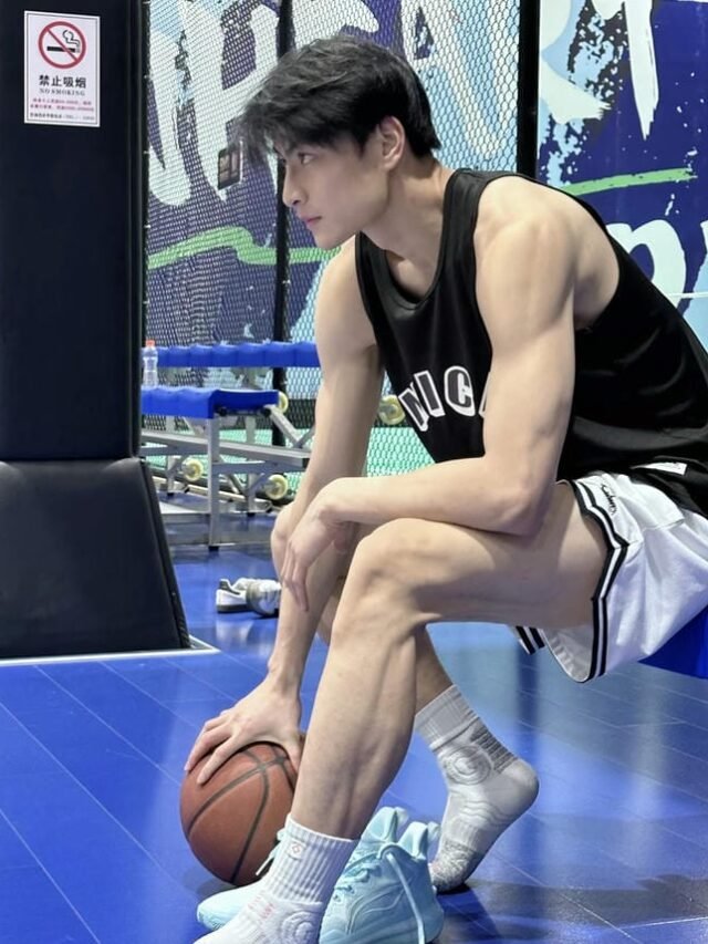 Tuyển tập 130+ ảnh trai đẹp chơi bóng rổ đầy sức hút