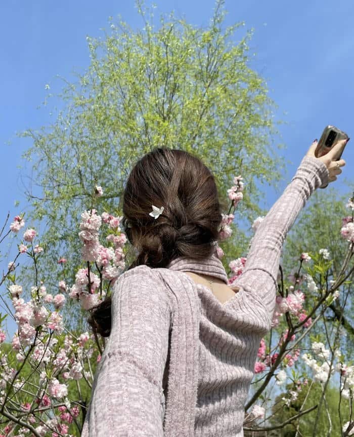 quay lưng tự nhiên