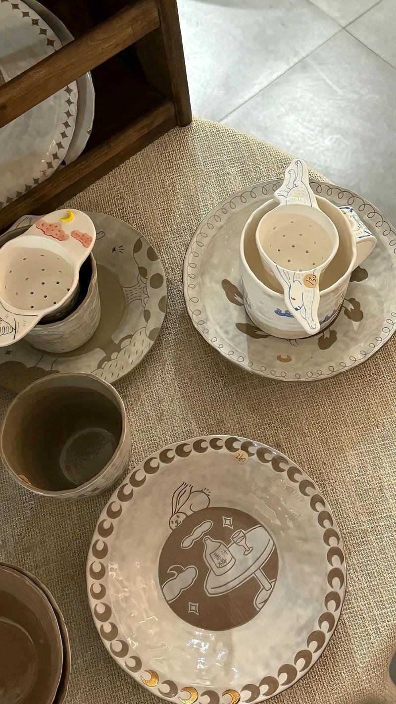 ảnh nền màu nâu pastel tối giản