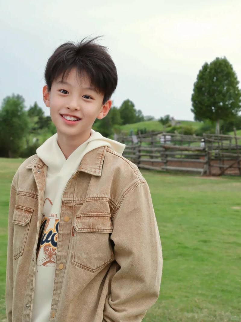 ảnh trai đẹp 10 tuổi