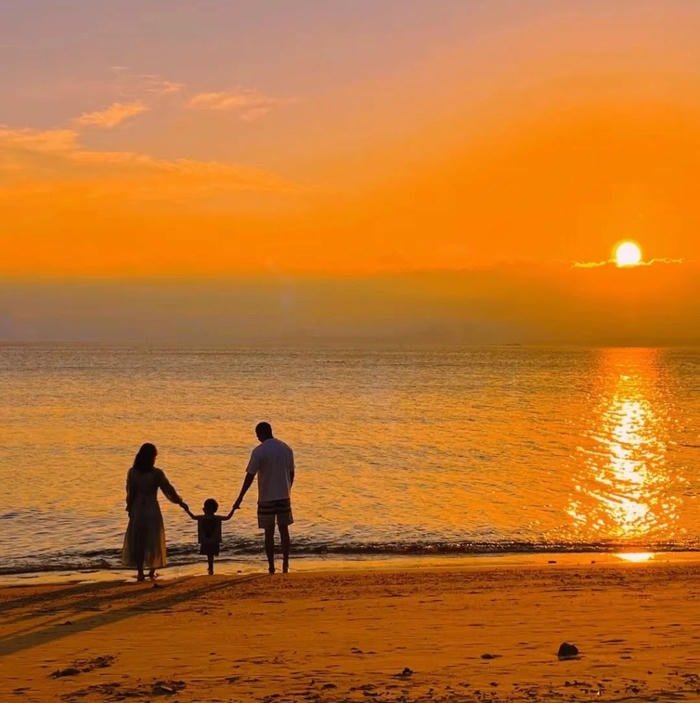 avatar nhóm 3 người 1 nhà