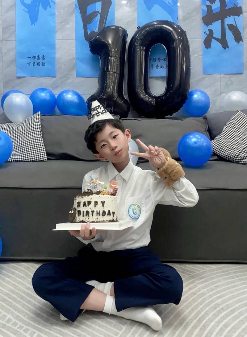 bé trai 10 tuổi hot boy