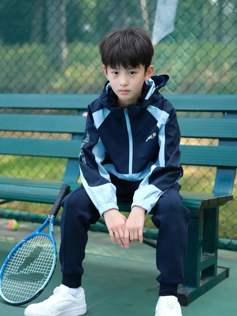 cậu bé đẹp trai 10 tuổi tóc layer