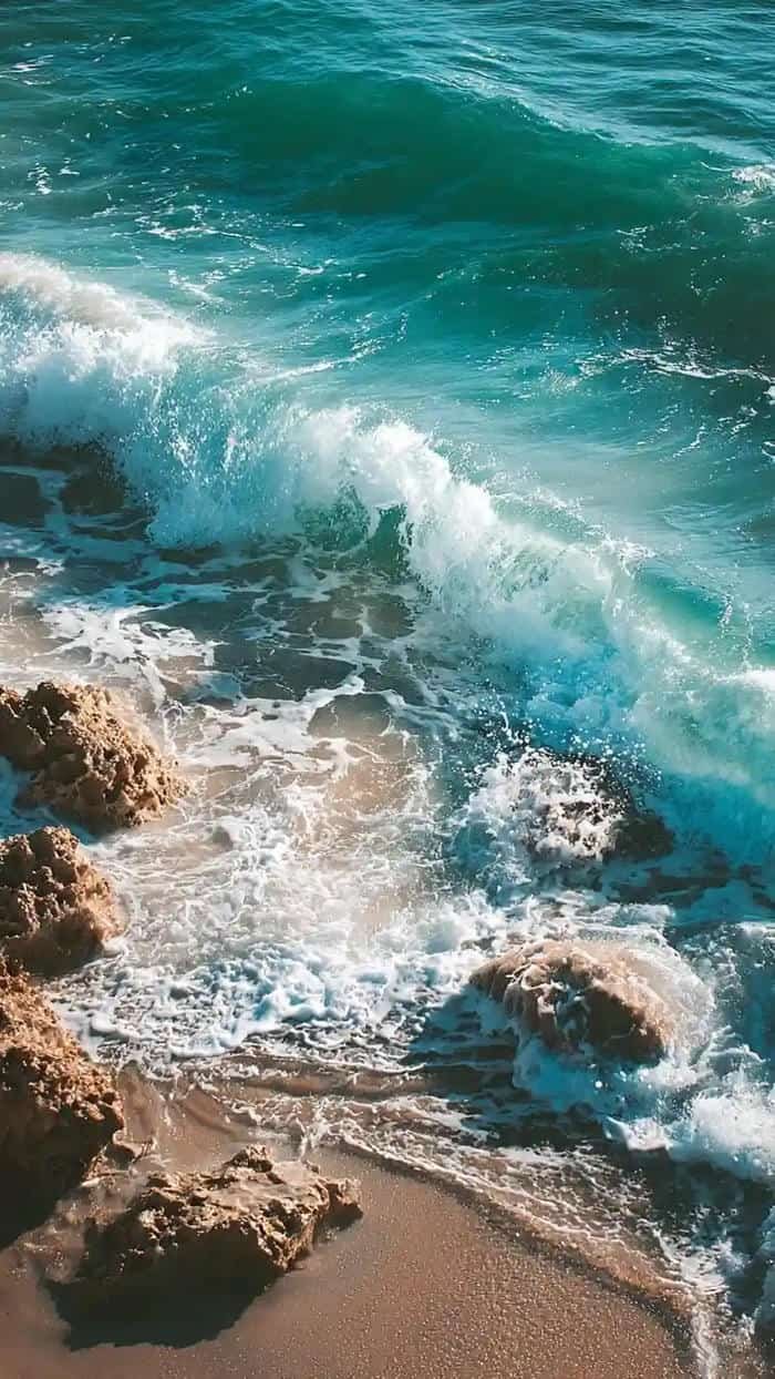 hình ảnh sóng biển tạt bờ