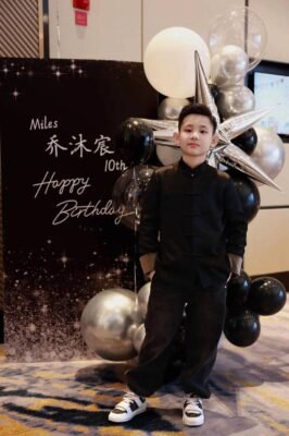 hình trai đẹp 10 tuổi ngầu ăn sinh nhật