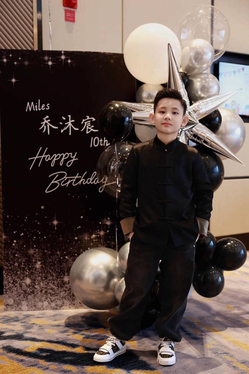 hình trai đẹp 10 tuổi ngầu ăn sinh nhật