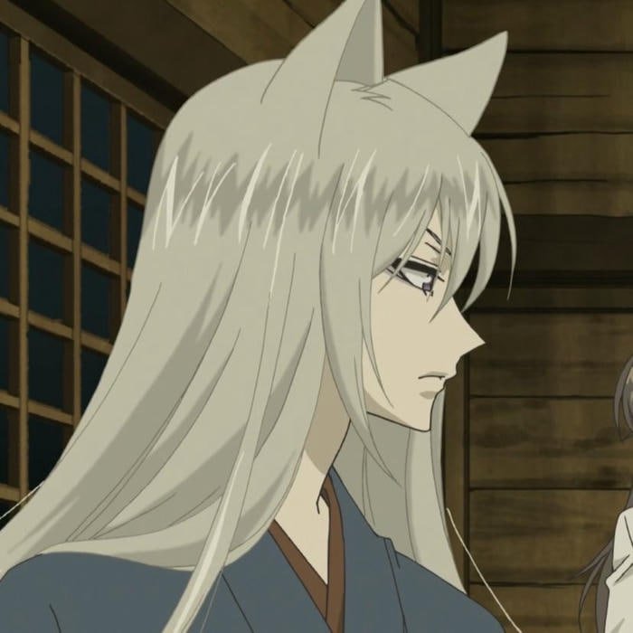 Hình Tomoe anime tươi sáng