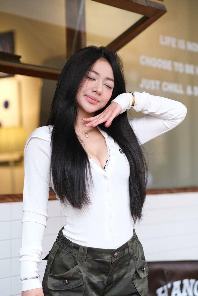 Trần Hà Linh cute