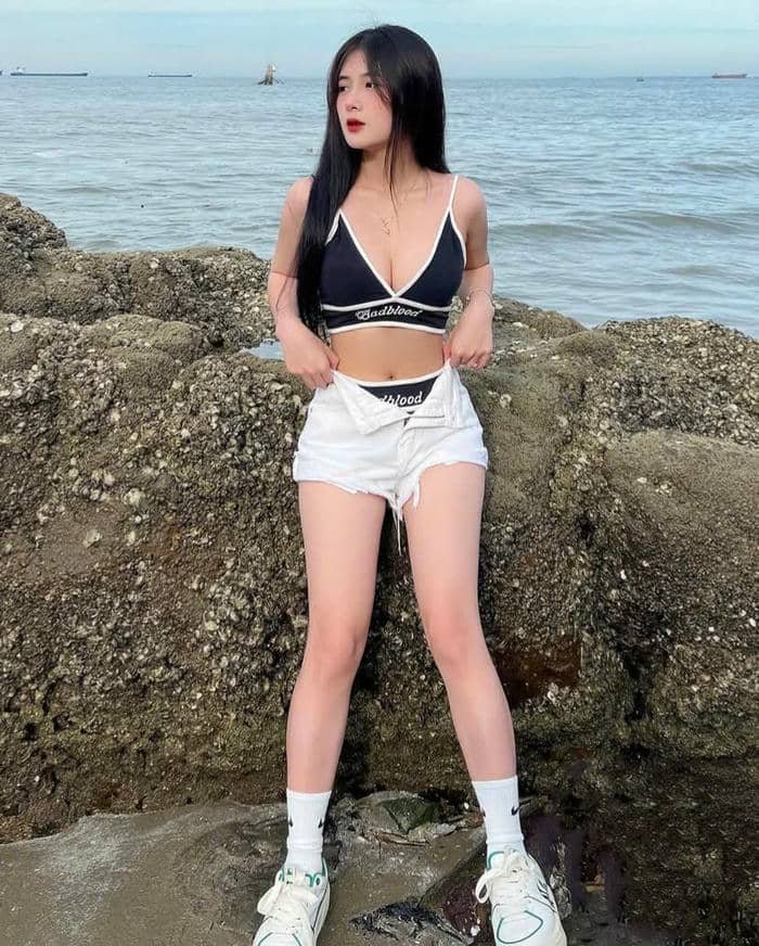 ảnh Quỳnh Alee bikini chất lượng cao