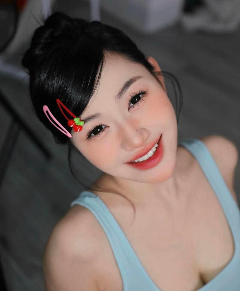 ảnh Trần Hà Linh mới nhất