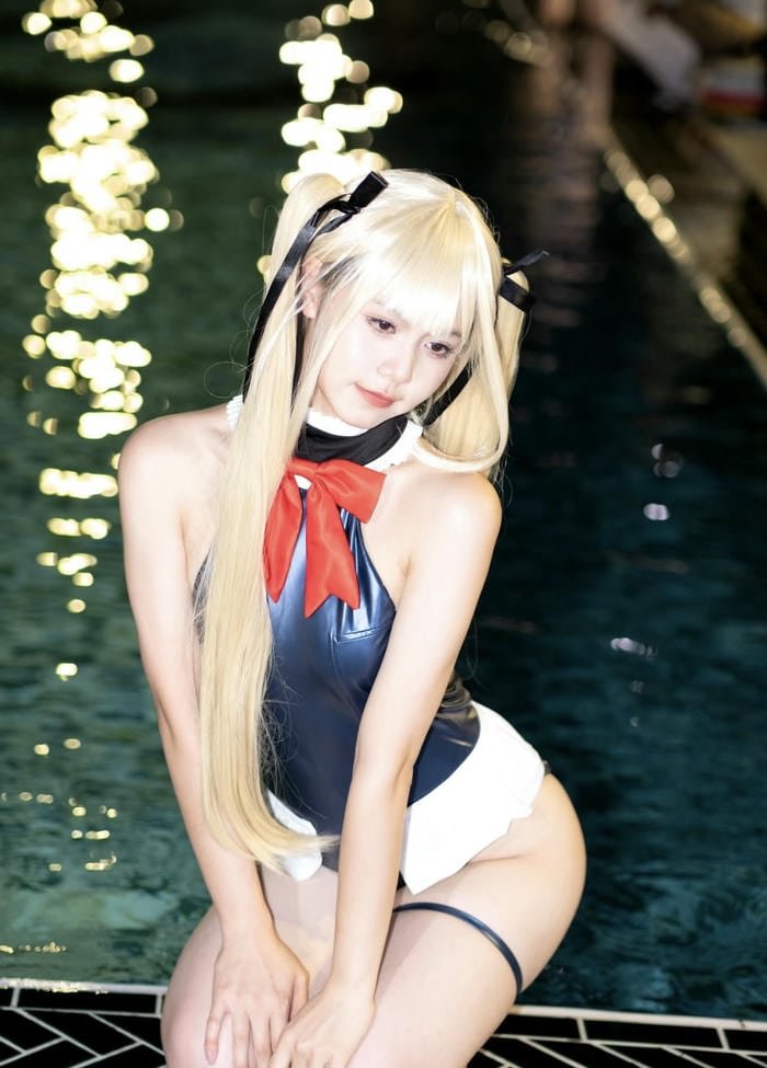 ánh ấm gái xinh cosplay mặc bikini