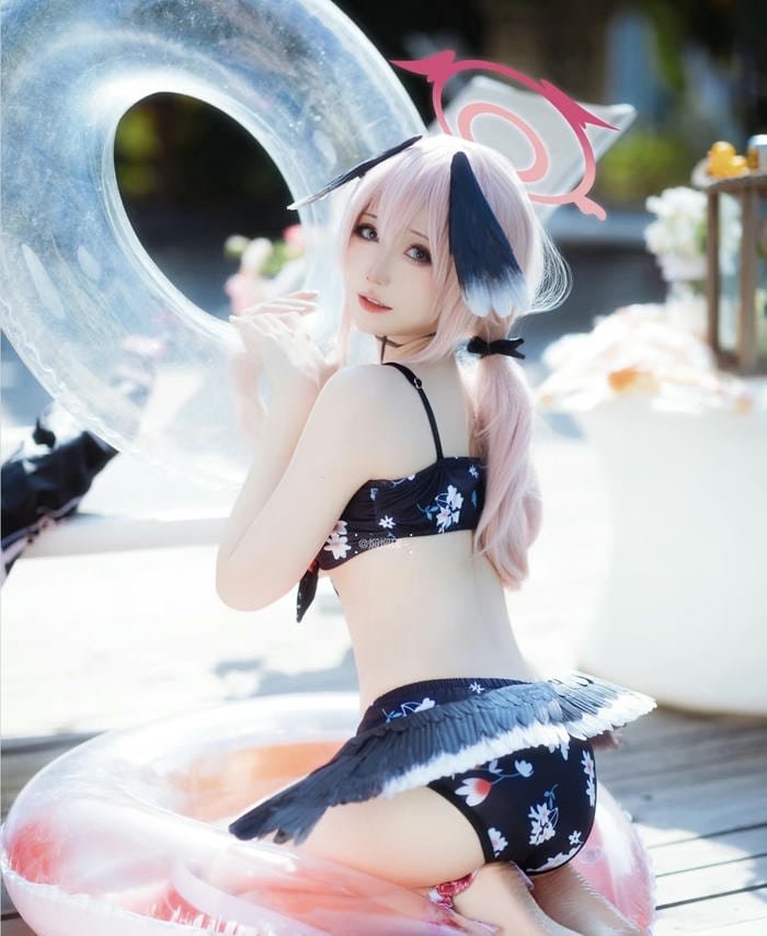 cảm giác biển gái xinh cosplay mặc bikini