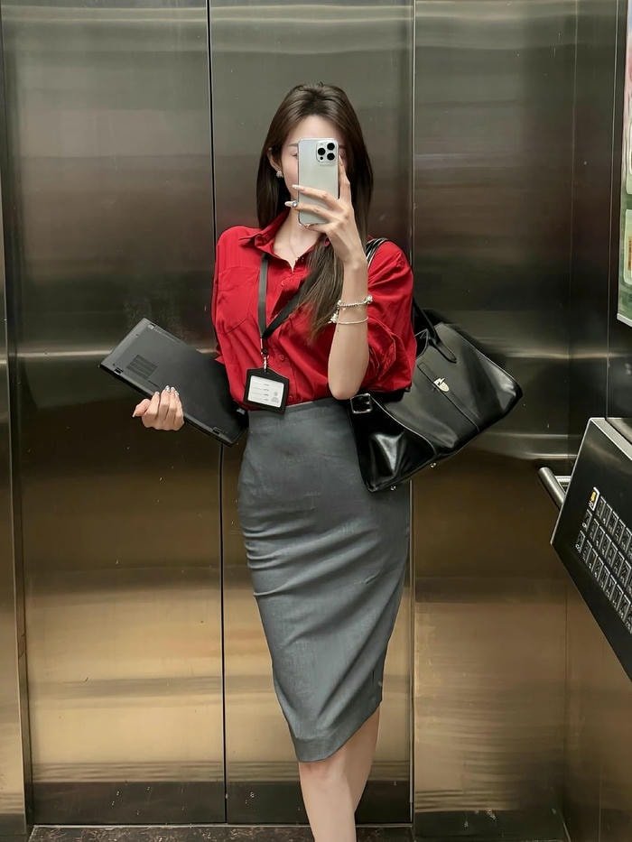 chi tiết cosplay thư ký